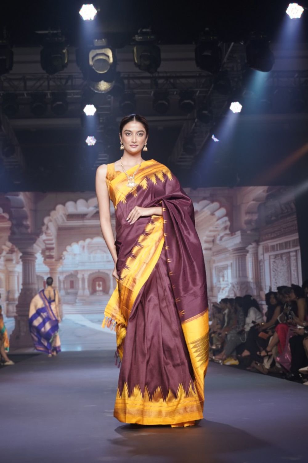 ilkal soft silk brown with yellow (1115)